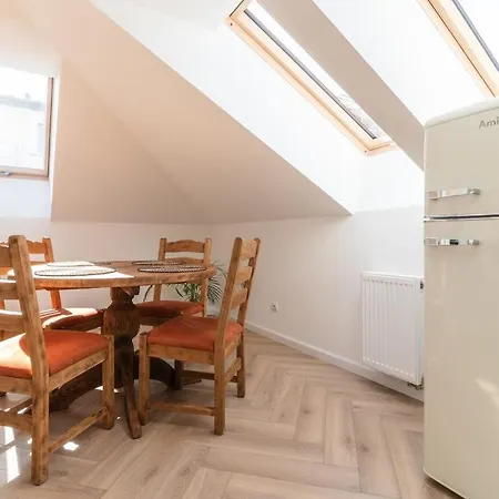 Kwiatka Parking Klimatyzacja * Płock